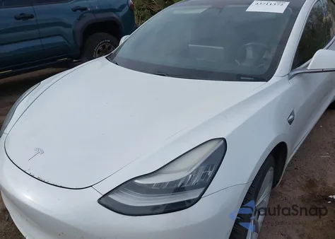 2019 Tesla Model 3 Long Range/Performance из США, поврежденный, VIN 5YJ3E1EB5KF390175